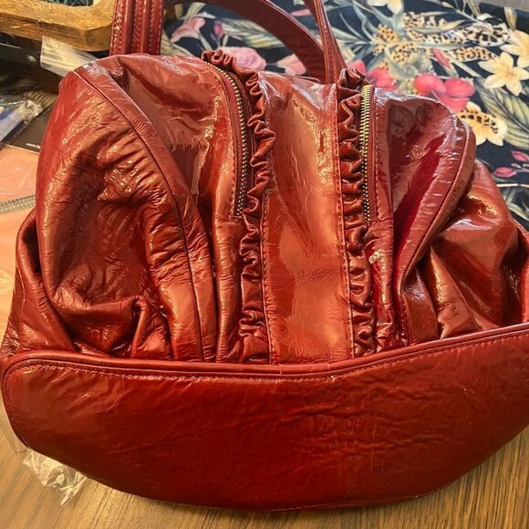NWT Tressje Gorgeous Red Patent Leather handbag. - Picture 4 of 16